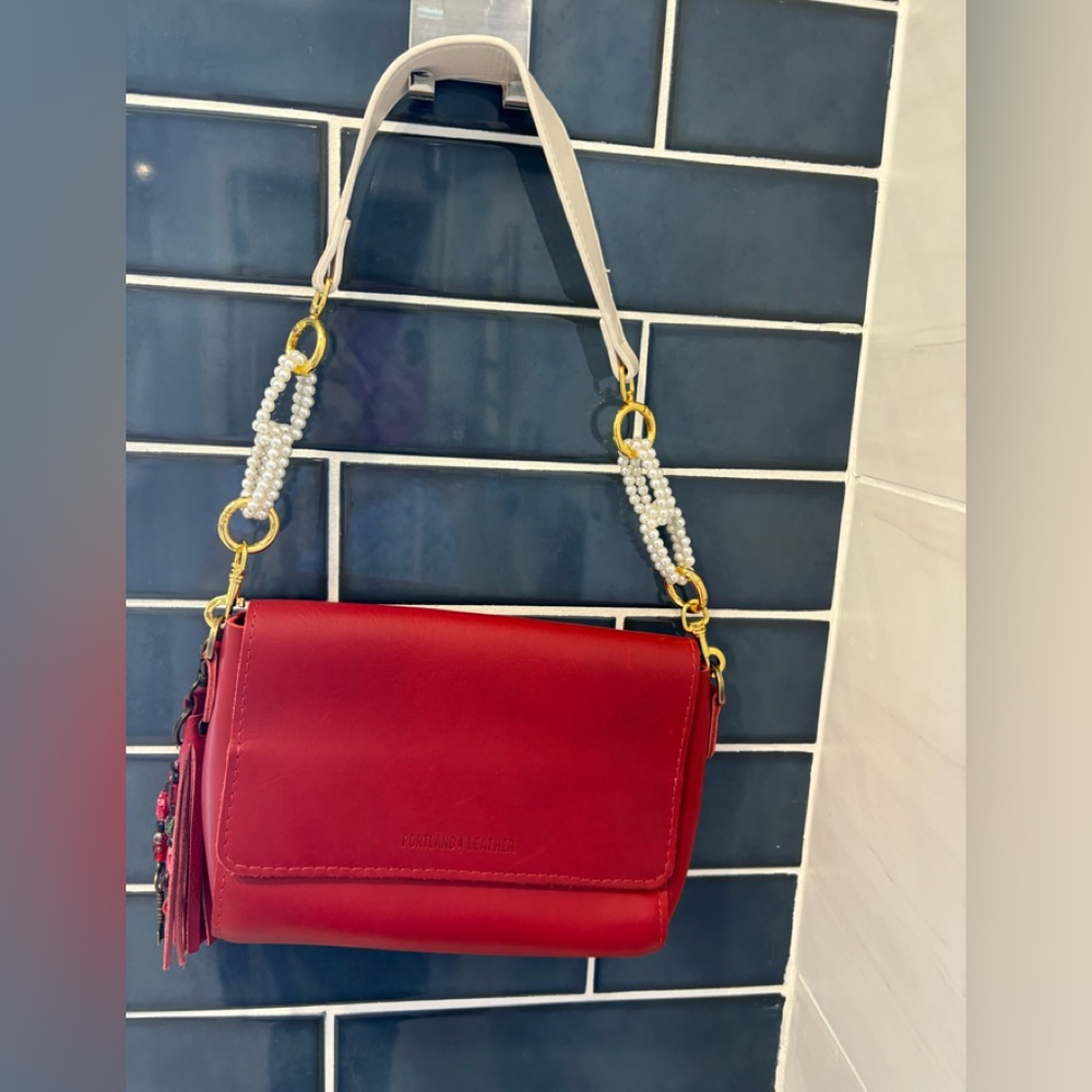 Pearl and Gold Strap for Handbag